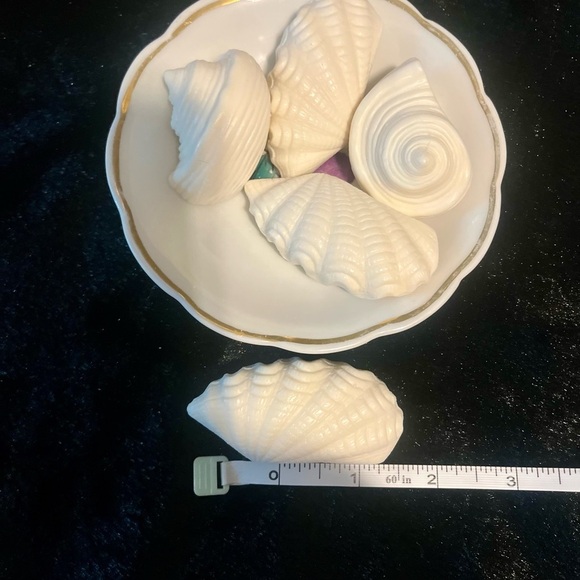 Karen Carson Creation Decorative White Seashell Soap Set - Picture 1 of 7